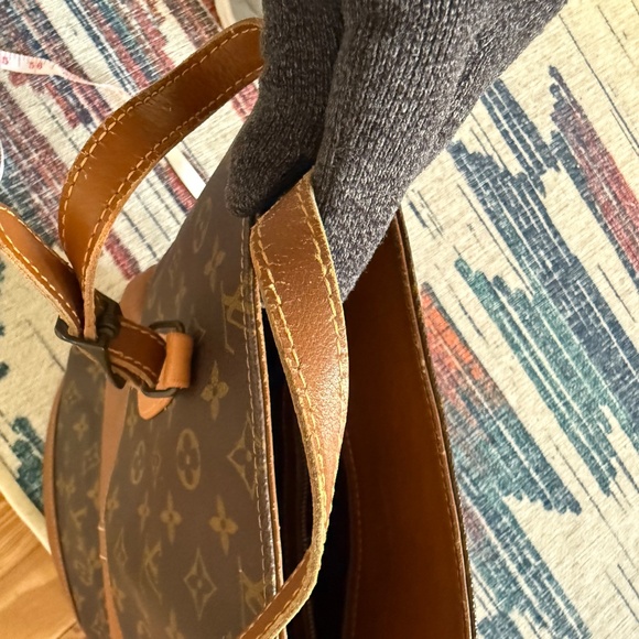 Louis Vuitton VINTAGE Monogram Bucket Purse w pouch, great used condition - Picture 5 of 16